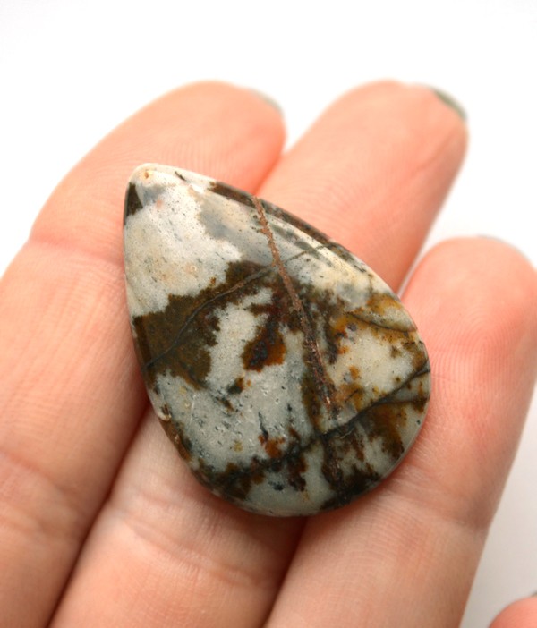 Кабошон из яшмы №1