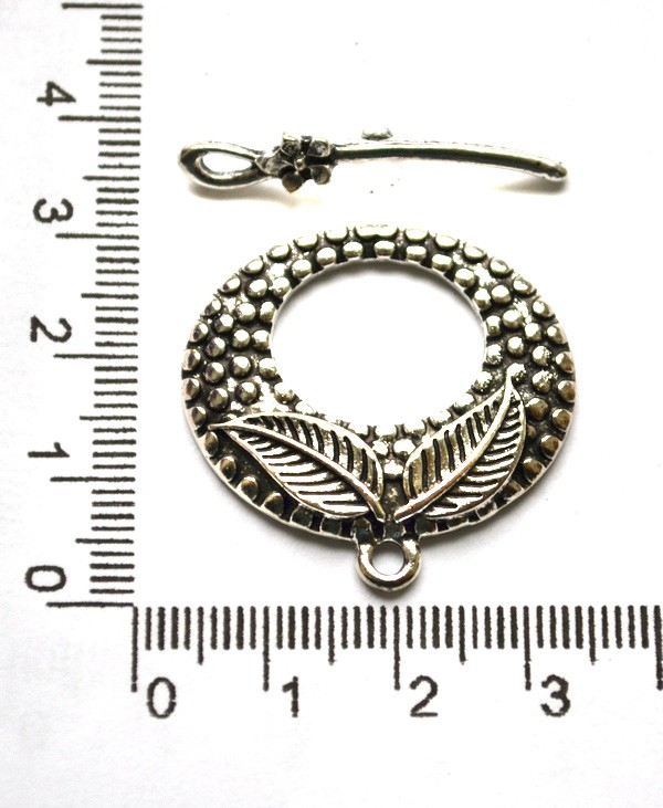 Тоггл "Листья" серебристый