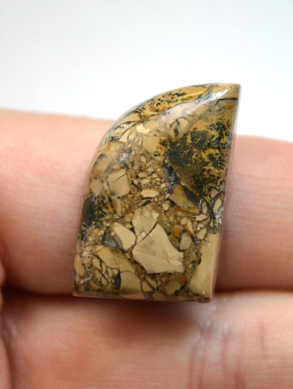 Кабошон из брекчиевой яшмы №6