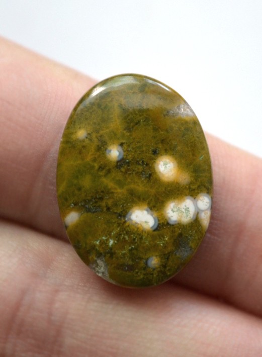Кабошон из океанической яшмы №2