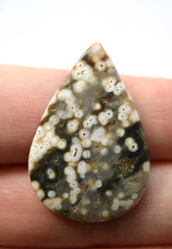 Кабошон из океанической яшмы №7