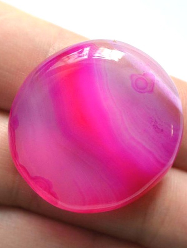 Кабошон из агата, 31x29х7 мм