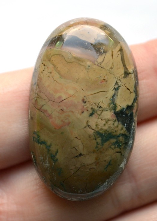 Кабошон из брекчиевой яшмы №16