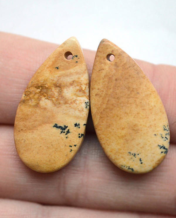 Пара подвесок из пейзажной яшмы