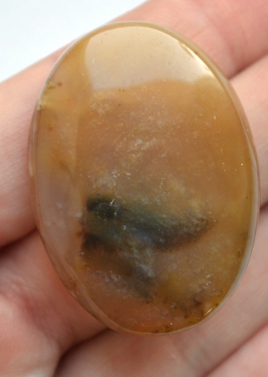 Кабошон из халцедона