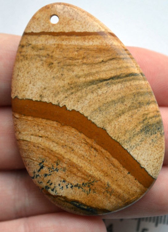 Кулон из пейзажной яшмы