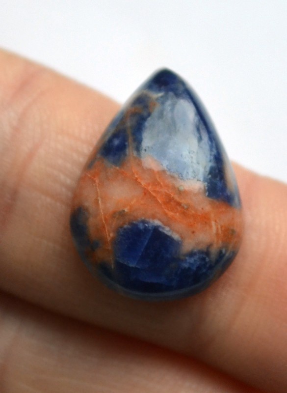 Кабошон из содалита №2