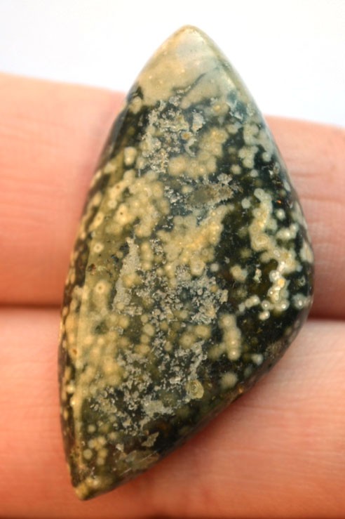 Кабошон из океанической яшмы №12