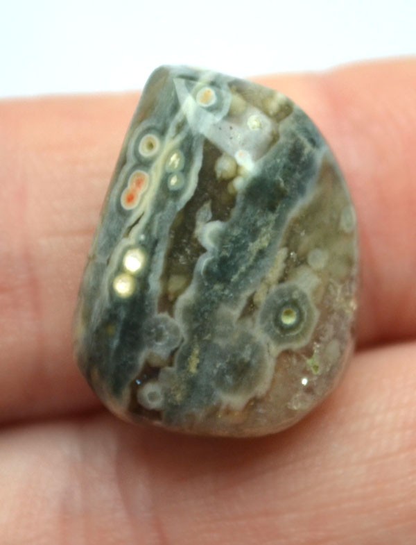 Кабошон из океанической яшмы №24
