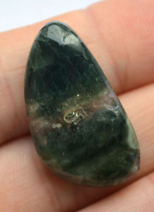 Кабошон из океанической яшмы №28