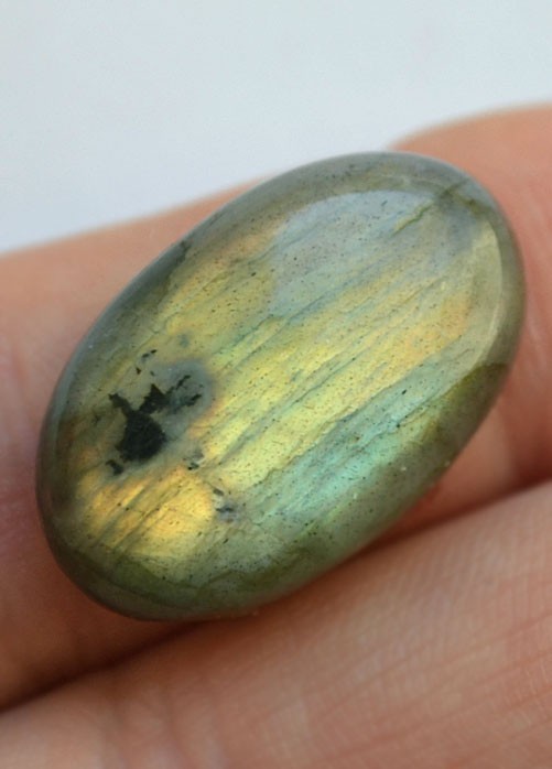 Кабошон из лабрадорита №32