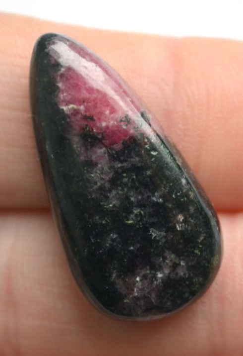 Кабошон из родонита №13