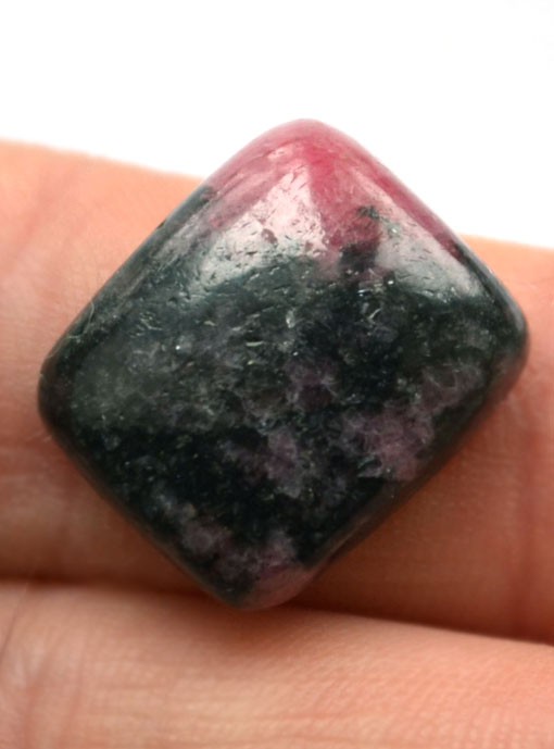 Кабошон из родонита №16