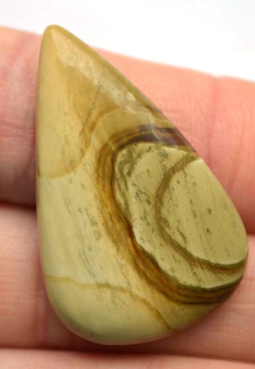 Кабошон из императорской яшмы №9