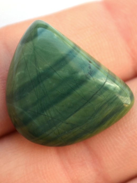 Кабошон из императорской яшмы №19