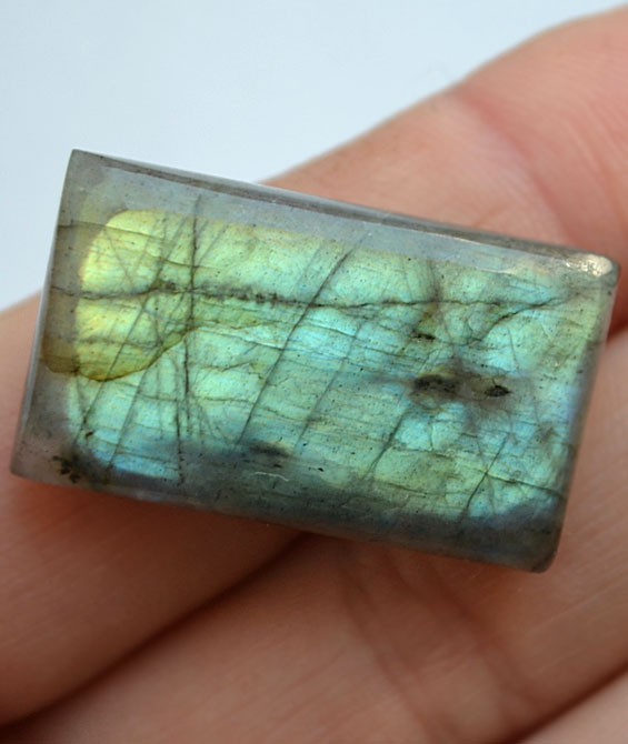 Кабошон из лабрадорита №43