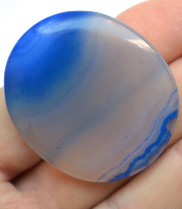 Кабошон из агата, 41x36х5 мм