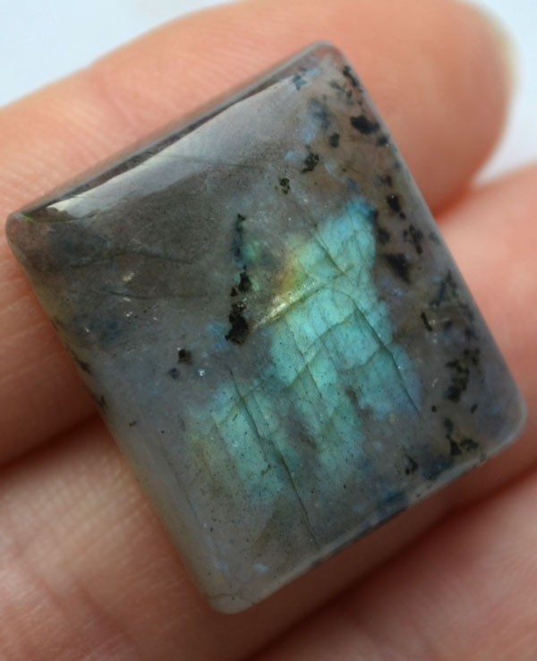 Кабошон из лабрадорита №9