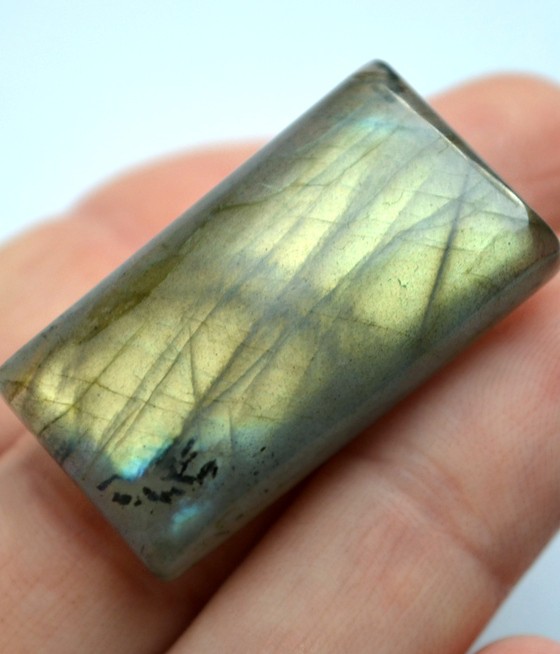 Кабошон из лабрадорита №78