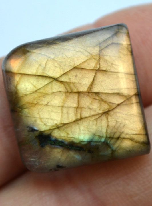 Кабошон из лабрадорита №59