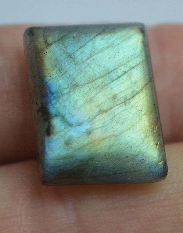 Кабошон из лабрадорита №35