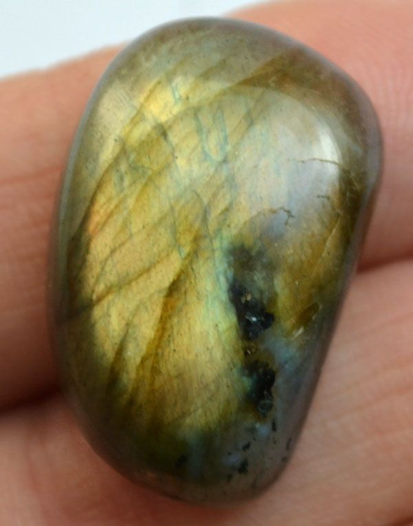 Кабошон из лабрадорита №81