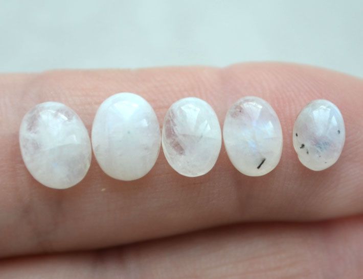 Уценка! Набор кабошонов из лунного камня №3О